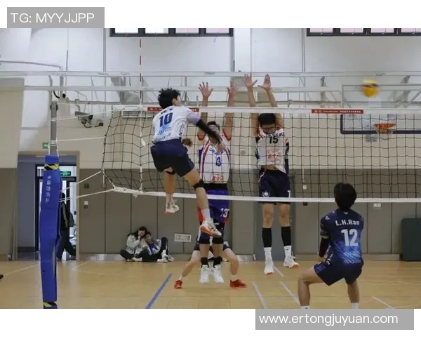 成都排球队进攻策略全解析深度探讨排球技战术的魅力与挑战 成都排球队进攻策略全解析深度探讨排球技战术的魅力与挑战