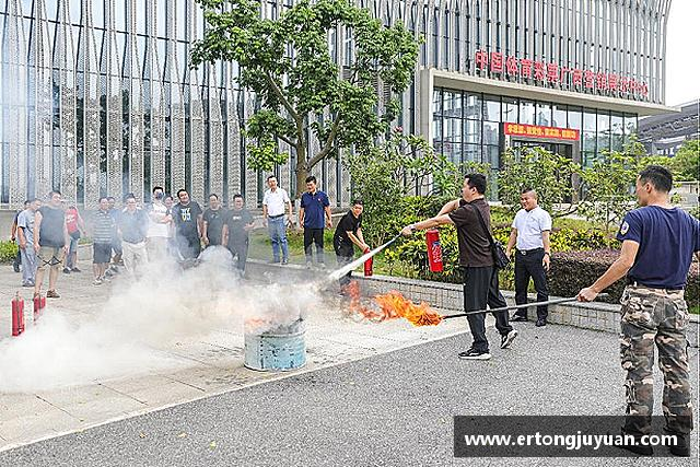 认识谈球吧官网